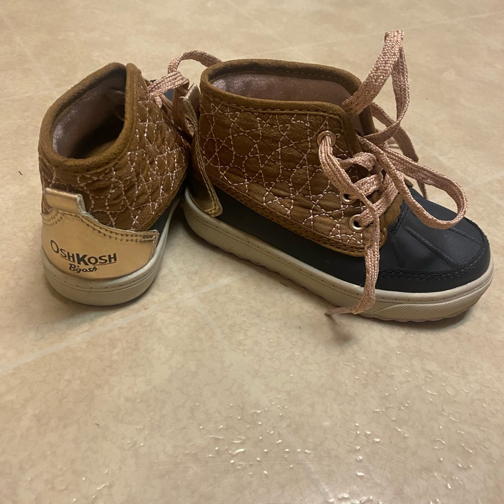OshKosh B’gosh size 8